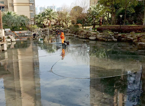 富锦景观池淤泥清理